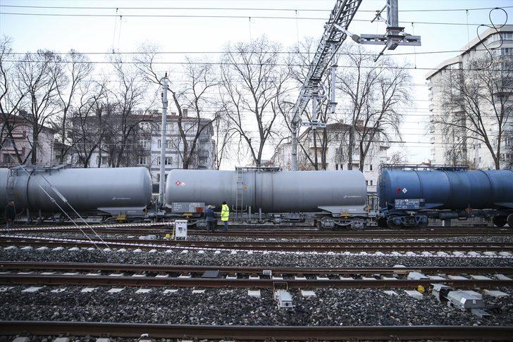 Ankara'da yakıt taşıyan tren raydan çıktı! G5