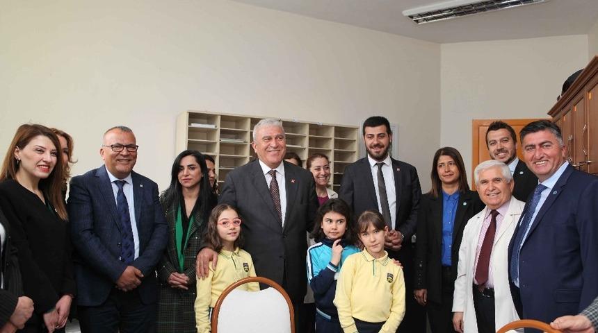 Fatih Atay, Başak Koleji&rsquo;ni ziyaret etti