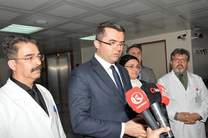 Vali Memiş’ten sağlık çalışanlarına Tıp Bayramı ziyareti G2