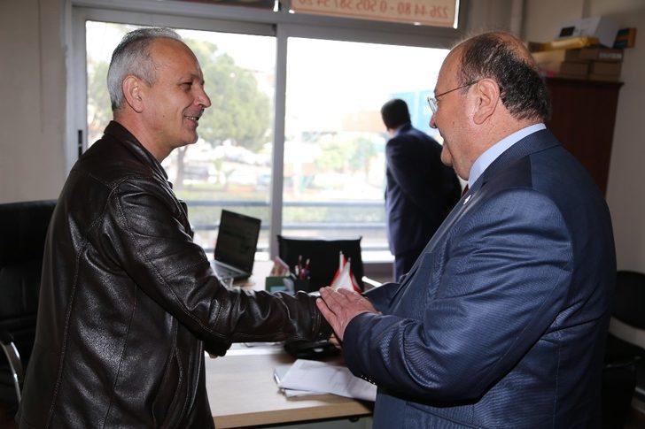 Başkan Özakcan ESKO İş Hanı esnafını ziyaret etti G2