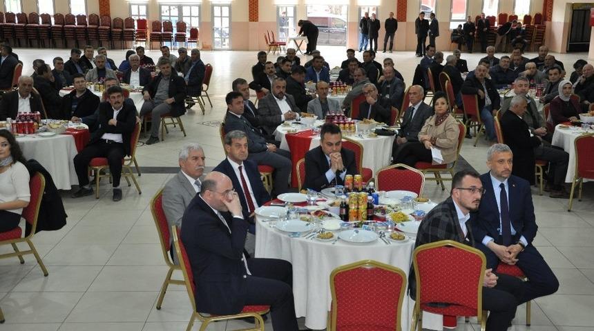 Simav’daki muhtarlar toplantısına Dağ ve Çetinbaş da katıldı
