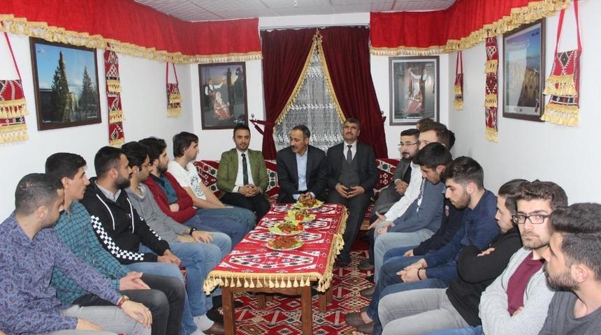 Elazığ&rsquo;da "KYK G&ouml;n&uuml;l Sohbetleri" programı