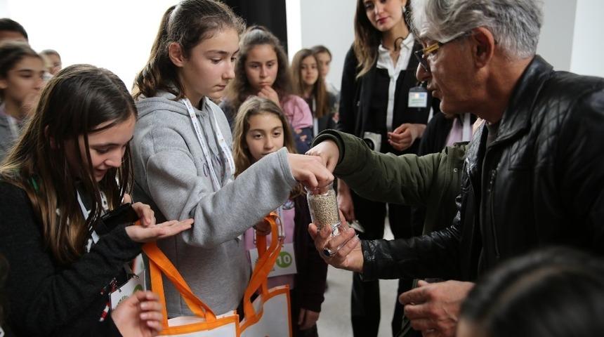 Yeşeren &Ccedil;ocuklar Projesi&rsquo;nde 700 &ouml;ğrenci sertifika aldı