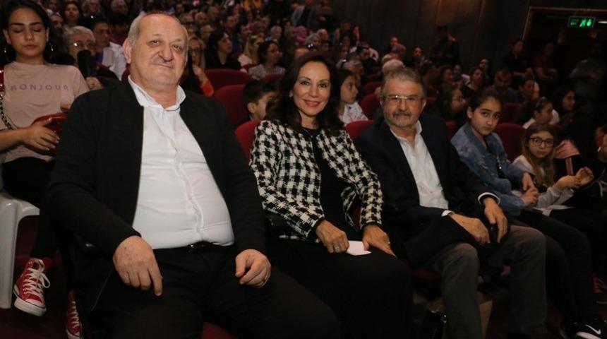 Kartal Belediyesi Sanat Akademisi &ouml;ğrencilerinden 1. yıla &ouml;zel muhteşem konser