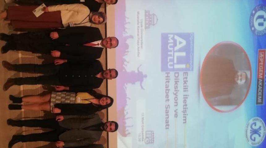 Uşak &Uuml;niversitesinde etkili iletişim konferansı d&uuml;zenlendi