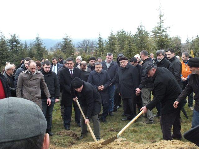 Nabi Avcı yeğeninin acısına ortak oldu