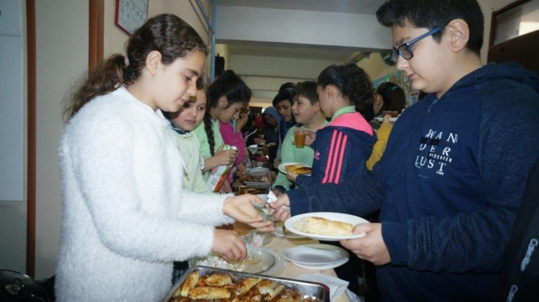 Minik kalpler iyilik el&ccedil;isi oldu