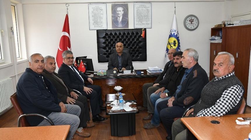 Vali Aykut Pekmez k&uuml;&ccedil;&uuml;k sanayi sitesini gezdi