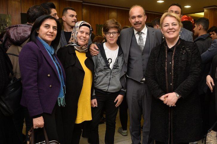 Emniyetten şehit aileleri, gaziler ve personele tiyatro etkinliği G5