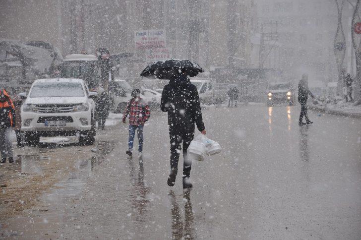 Yüksekova’da kar yağışı G3