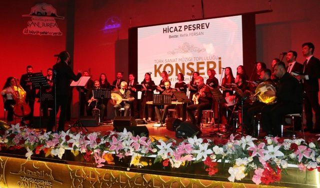 Şanlıurfa’da Türk sanat müziği topluluğu ilk konserini verdi