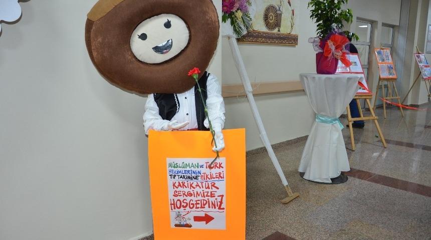 Tıp Bayramı&rsquo;nda sergi a&ccedil;tı