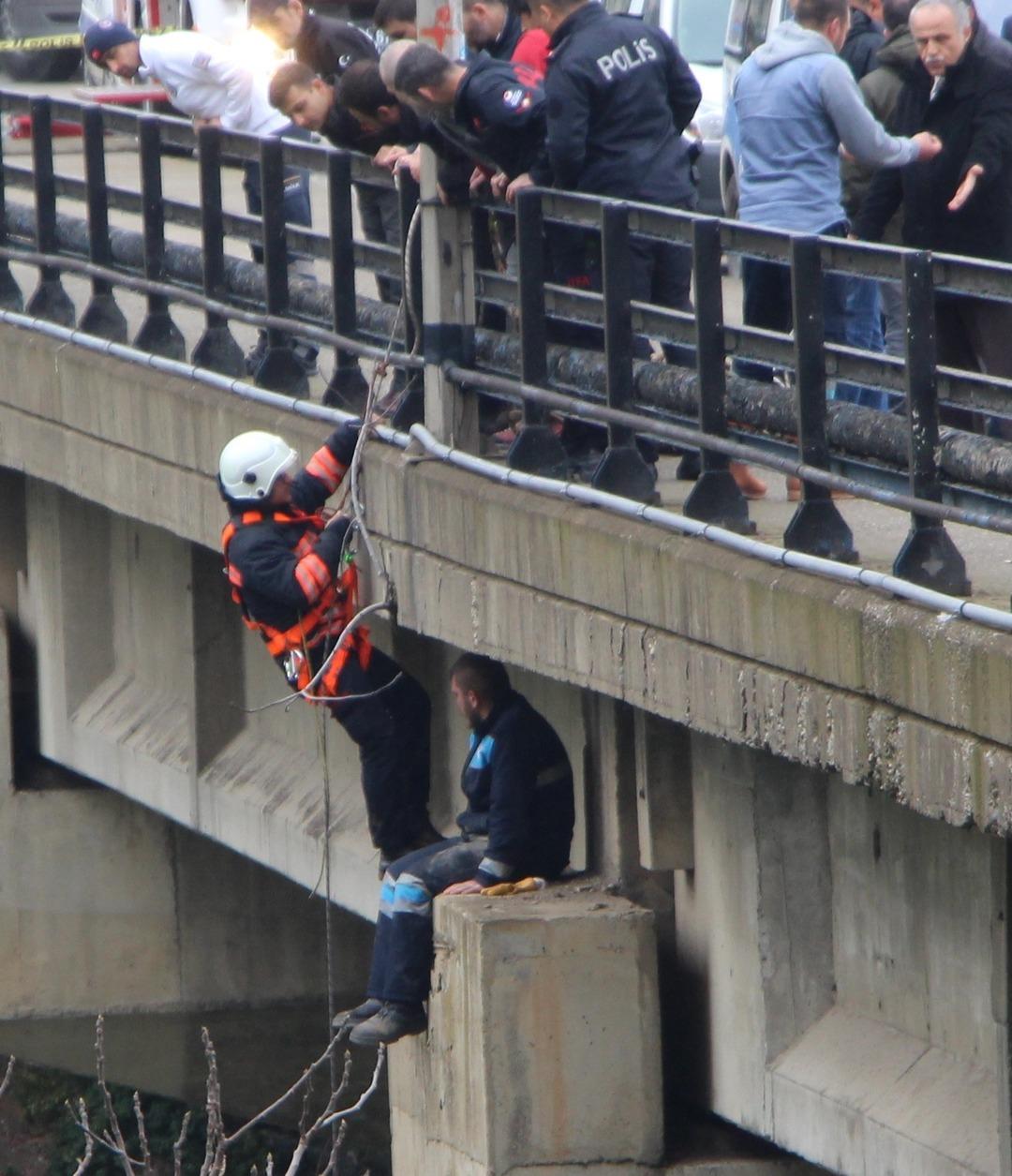 Gen&ccedil; adam intihar i&ccedil;in &ccedil;ıktı ama o anlarda akıllara bakın hangi soru takıldı!