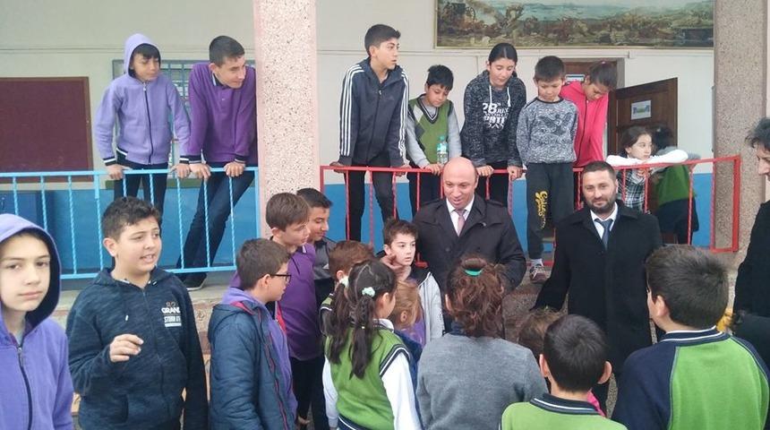 &Ouml;ğrencilere zeytin ağacının değeri anlatıldı