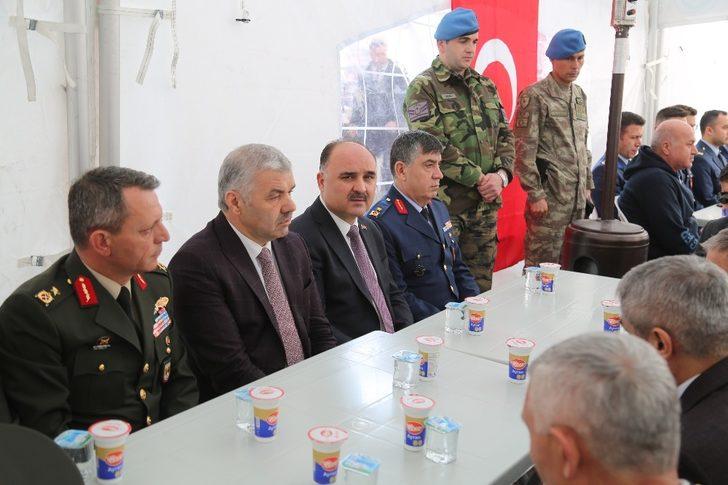 Vali Günaydın Şehit Mehmet Han’ın mevlitine katıldı G2