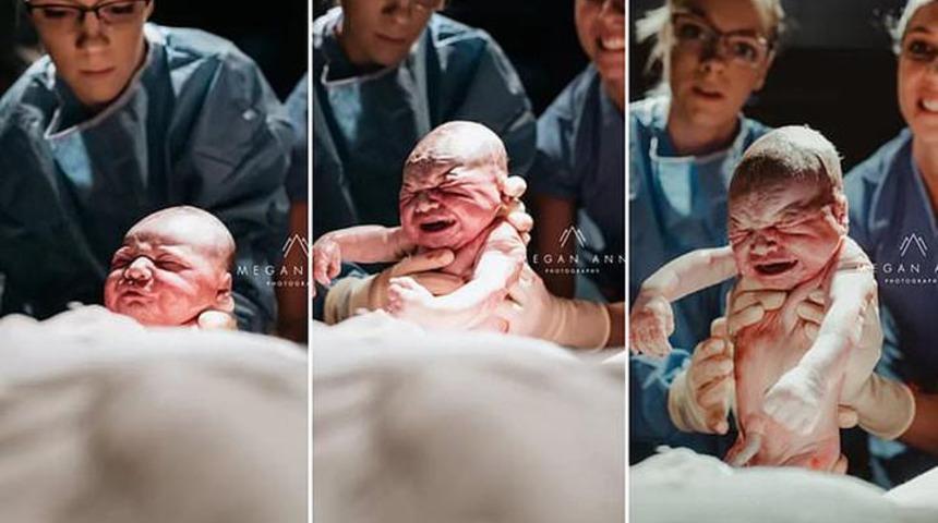 İnanılmaz! Hem çocuğunu doğurdu, hem de o anların fotoğraflarını çekti