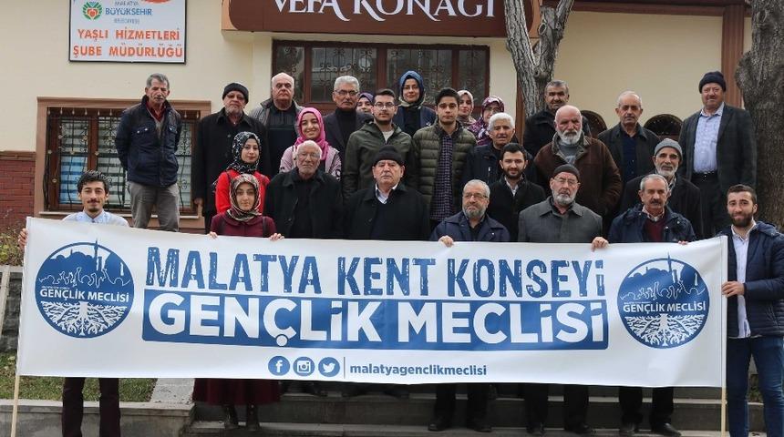 Gençlerden yaşlılara vefa ziyareti