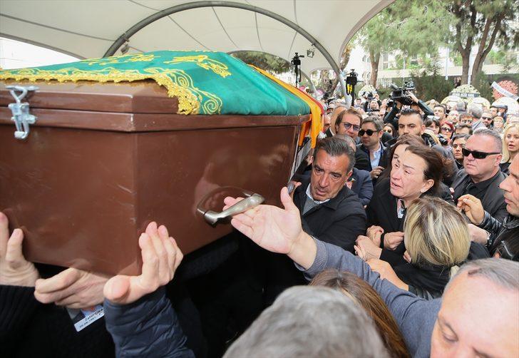 Demet Akbağ'ın eşi Zafer Çika'nın cenazesi! Vasiyeti ortaya çıktı G1