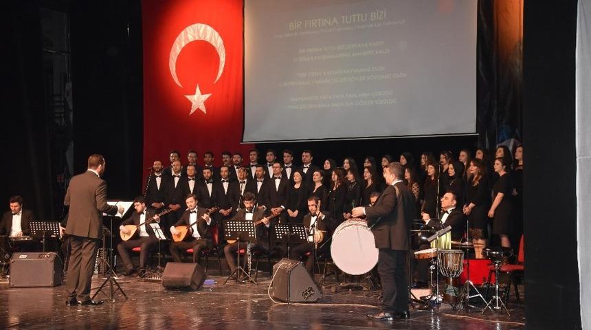 İzmit&rsquo;in gen&ccedil;lik korosundan yılın ilk konseri