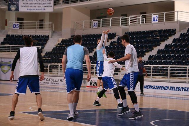 Denizli Basket maç saatini bekliyor