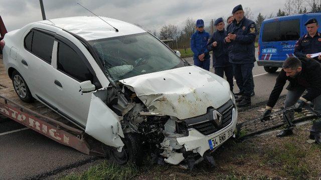 Samsun’da otomobil direğe çaptı: 1 yaralı