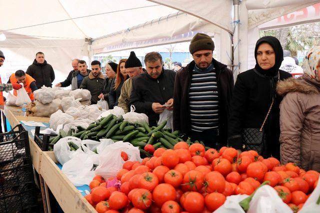 Vatandaş tanzim satış noktalarına akın etti