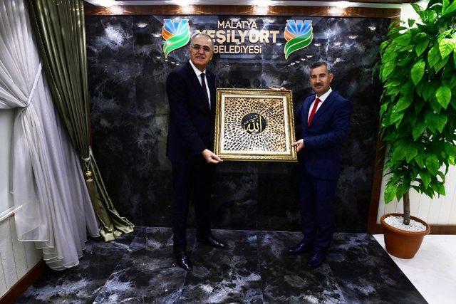 Başkan Çınar, Voleybol Federasyonu Başkanı Üstündağ’ı ağırladı