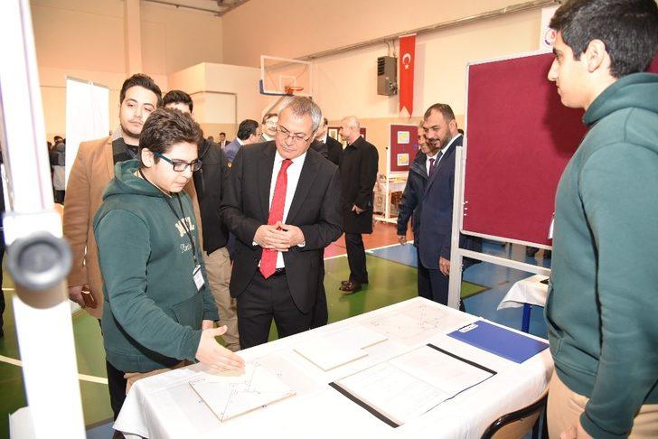 Manisa Fen Lisesi Bilim Fuarı açıldı G3