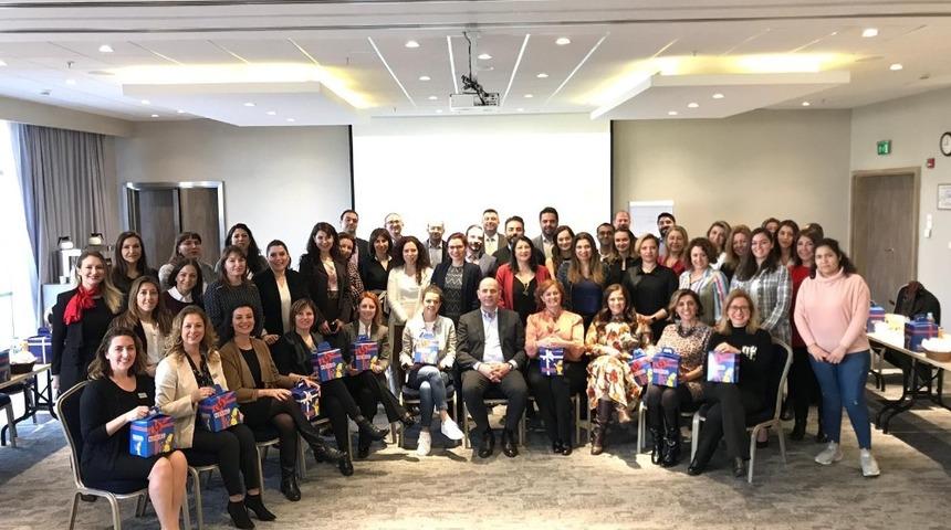 Kostas Vlachos "Kızlarımızın hayallerinin peşinden koşmasına izin verelim"