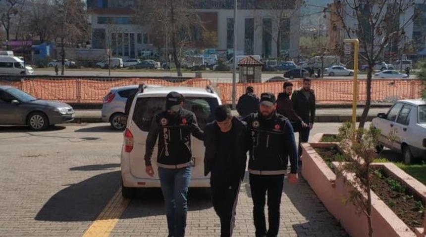 Uyuşturucu hapla yakalanan ş&uuml;pheli tutuklandı