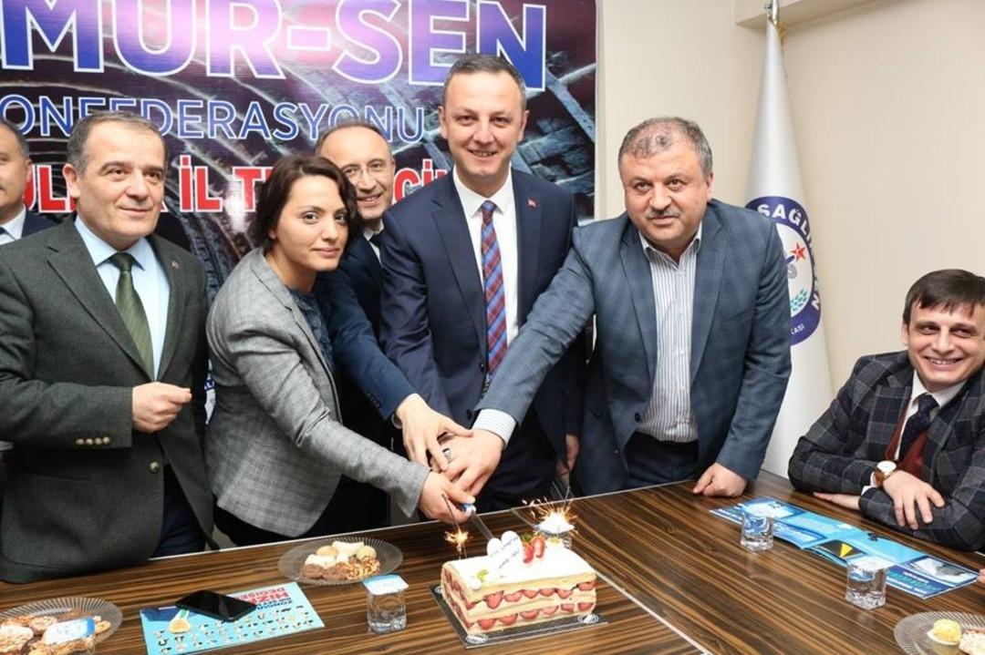 Alan&rsquo;a Memur-Sen&rsquo;de pasta s&uuml;rprizi