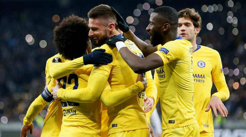 Giroud coştu, Chelsea farka koştu!