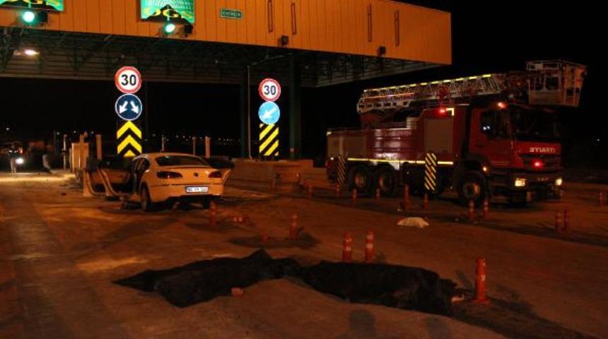 Niğde&rsquo;de korkun&ccedil; kaza: 2 &ouml;l&uuml;, 1 yaralı