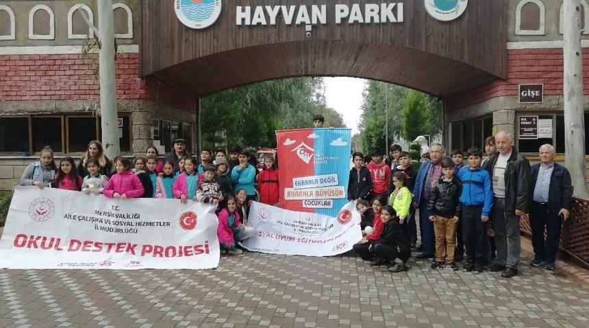&Ccedil;ocuklar Tarsus Hayvan Parkı&rsquo;nı gezdi