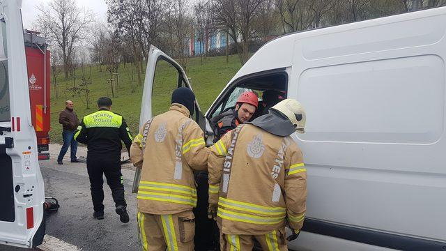 TEM Otoyolu Hadımk&ouml;y Gişeler de kaza: 1 &ouml;l&uuml;, 2 yaralı (1)&nbsp; 1