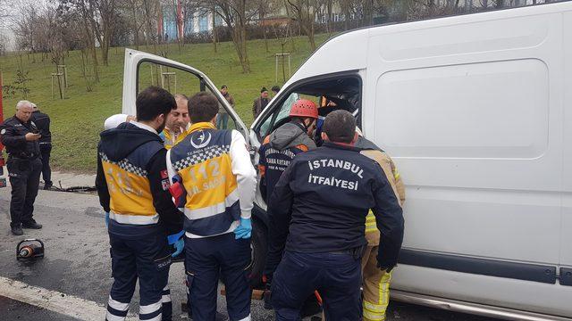 TEM Otoyolu Hadımk&ouml;y Gişeler de kaza: 1 &ouml;l&uuml;, 2 yaralı (1)&nbsp; 2