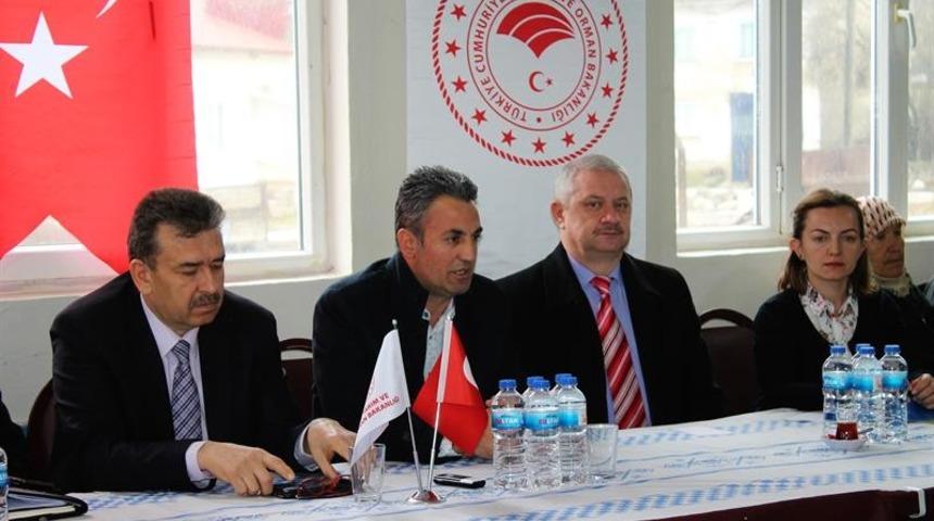 İl M&uuml;d&uuml;r&uuml; Yoldaş, &ccedil;ift&ccedil;ilerle bir arya gelmeye devam ediyor