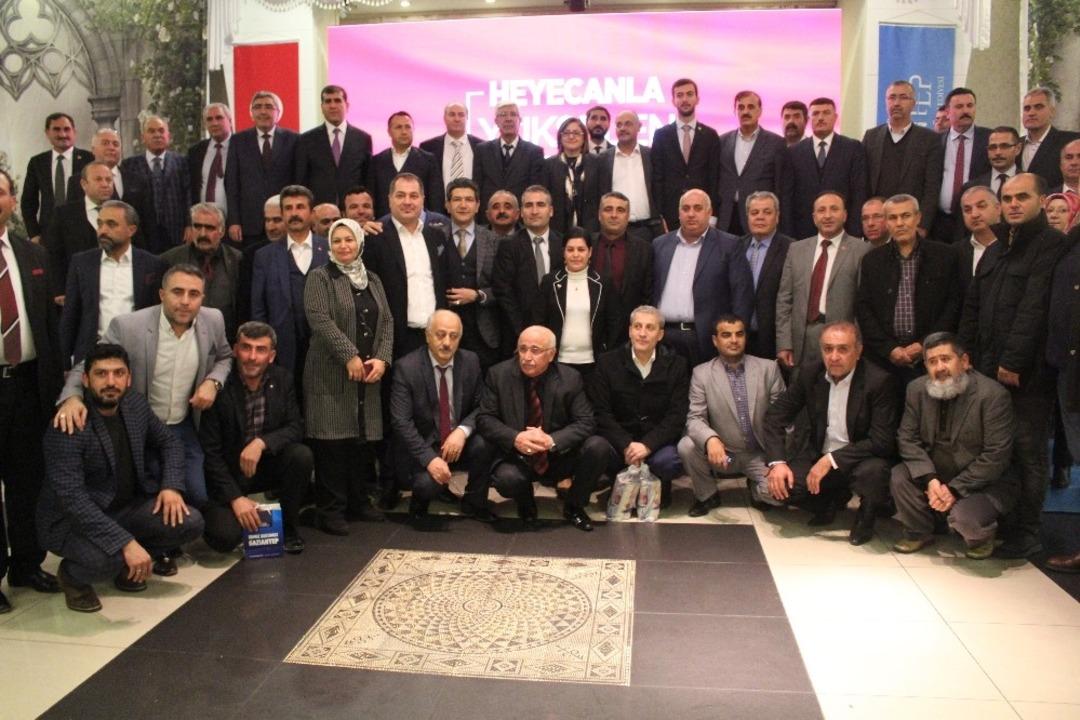 Gaziantep&rsquo;te hemşehri derneklerinden Fatma Şahin&rsquo;e yoğun ilgi