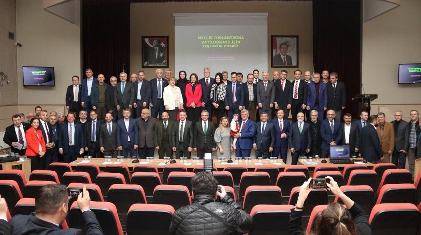 Başkan Karaosmanoğlu, meclise veda etti