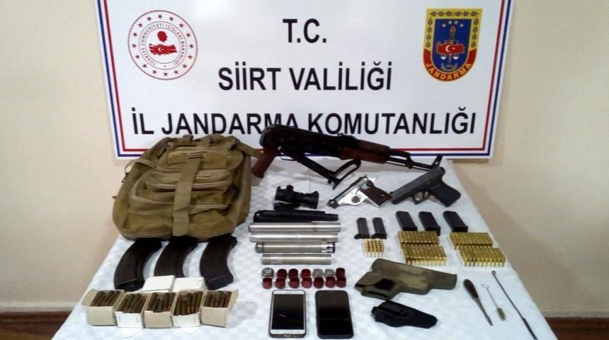 Siirt&rsquo;te ruhsatsız silah ve m&uuml;himmat satan şahıs g&ouml;zaltına alındı