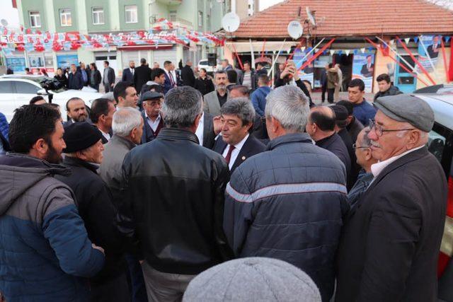 İyi Parti Kayseri Büyükşehir Belediye Başkan Adayı Dursun Ataş, çalışmalarını sürdürüyor