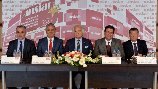 Uysal: “İlköğretim çağındaki çocuklarımız kodlama eğitimi alacak”