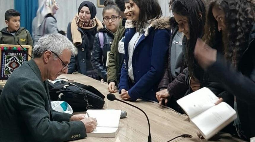 Hakkari&rsquo;de &lsquo;Okur-Yazar&rsquo; buluşması