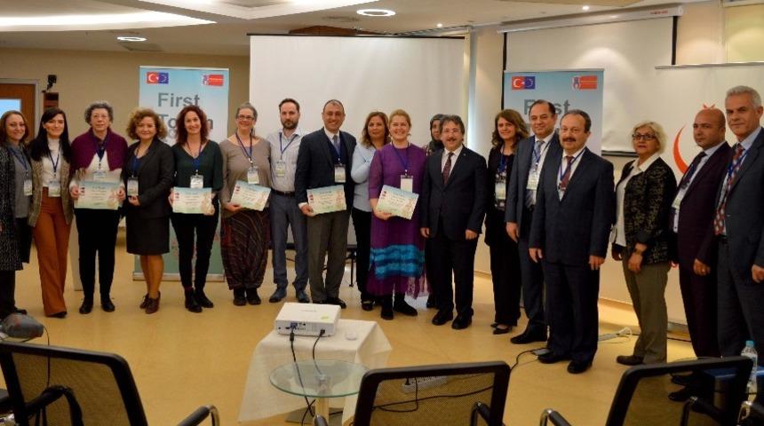 Ebelik Mesleği First Touch ile g&uuml;&ccedil;lenecek