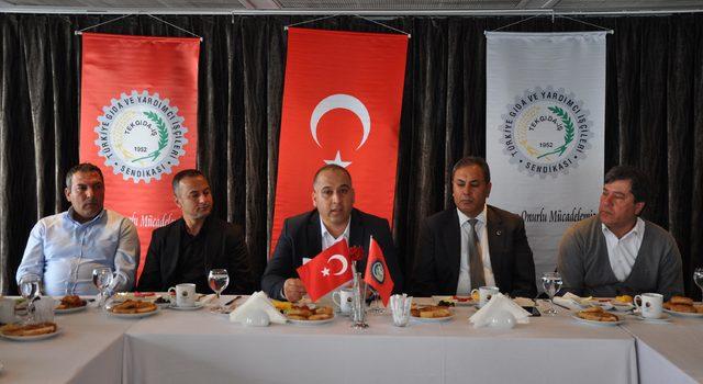 Gıda işçileri çadır eylemine devam kararı aldı