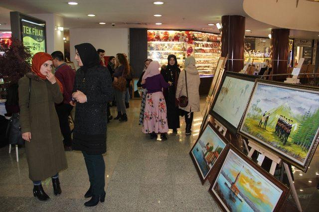 Fesih Özyurt’un 10. kişisel yağlı boya tabloları sergiye açıldı