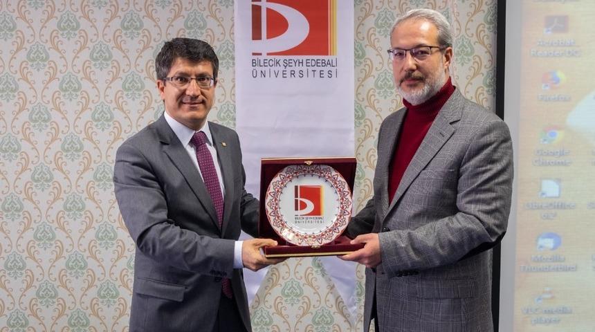 Şeyh Edebali Üniversitesi’nde “Milletin Sesi Mehmet Akif” konferansı