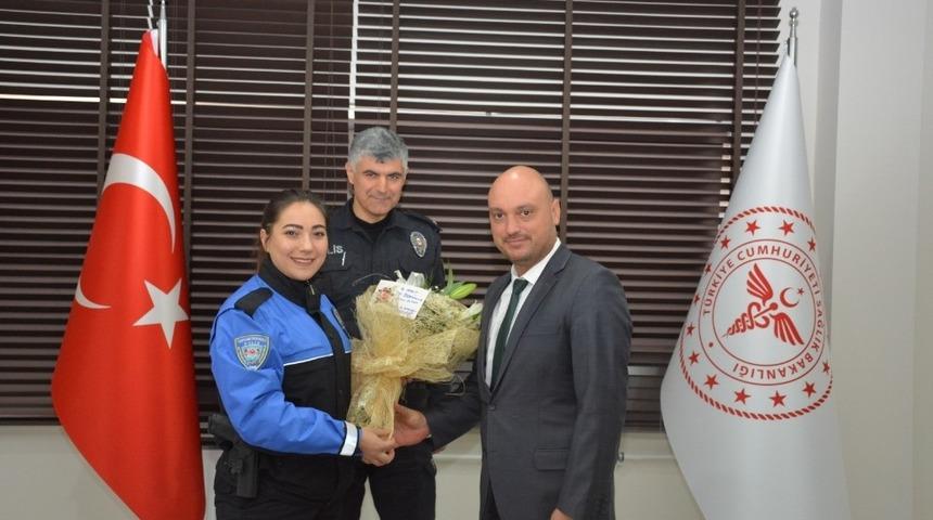 Toplum Destekli polisler sağlıkçıları unutmadı