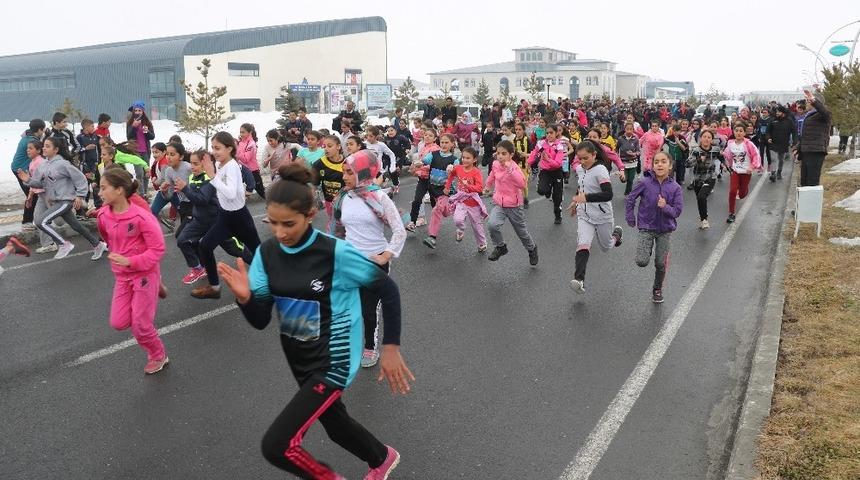 Atletizm Geliştirme Projesi Yarışmaları Ağrı’da yapıldı