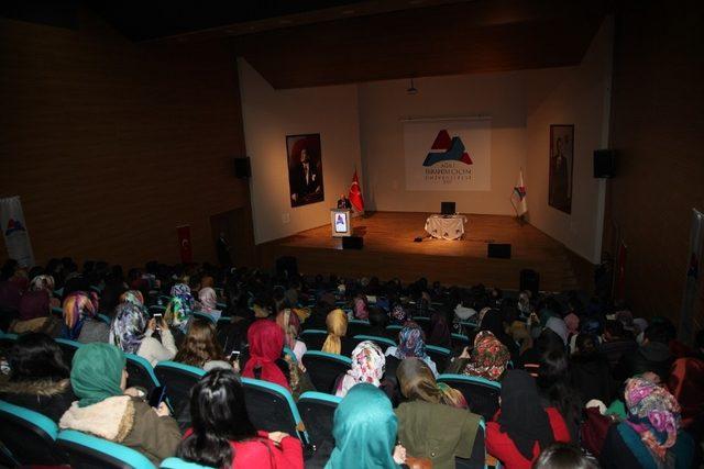 AİÇÜ’de “Milletin Sesi Mehmet Akif Ersoy ve İstiklal Marşımız” konferansı